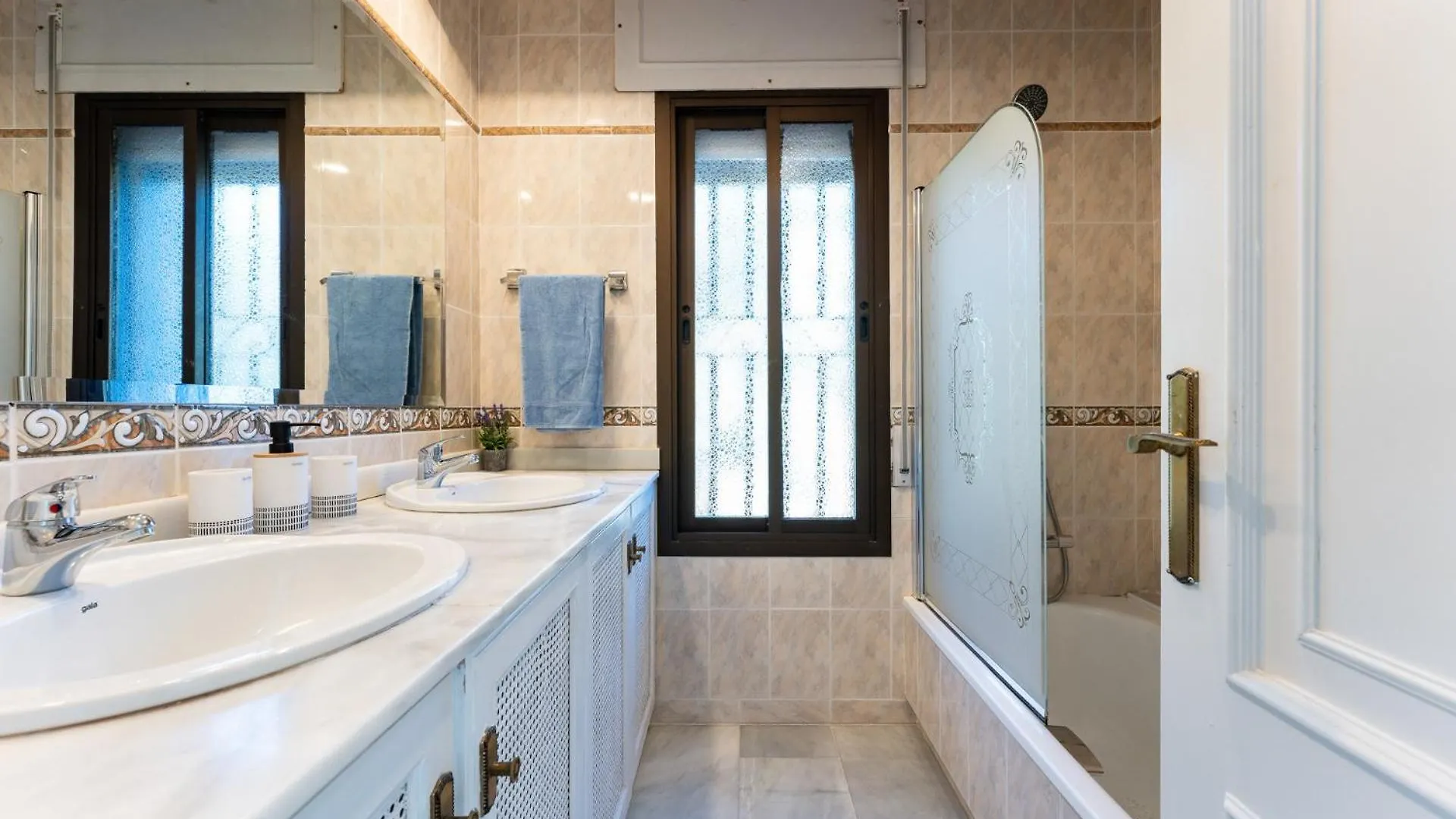 Andalucian Villa With Huge Pool, Sea View, Billiard And Ping Pong Mijas Spanyolország