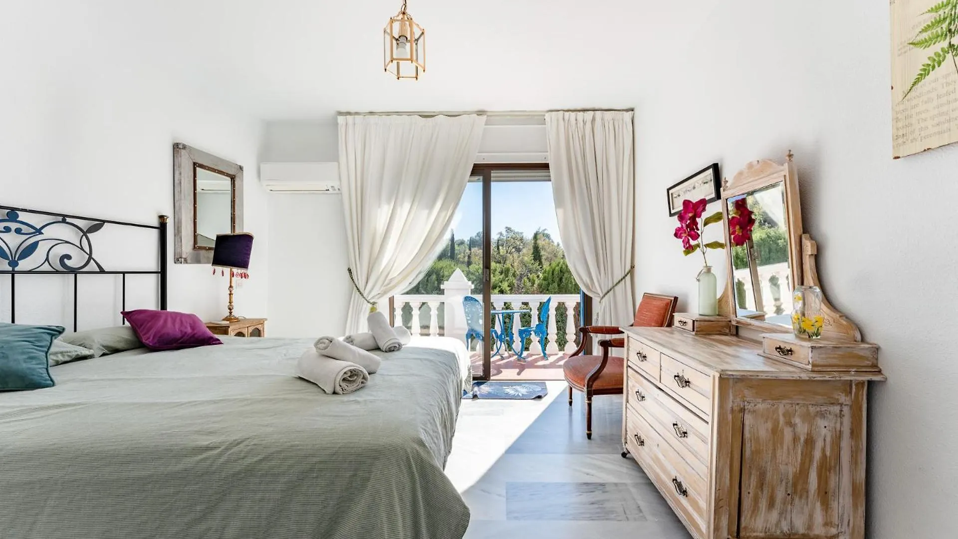 Andalucian Villa With Huge Pool, Sea View, Billiard And Ping Pong Mijas
